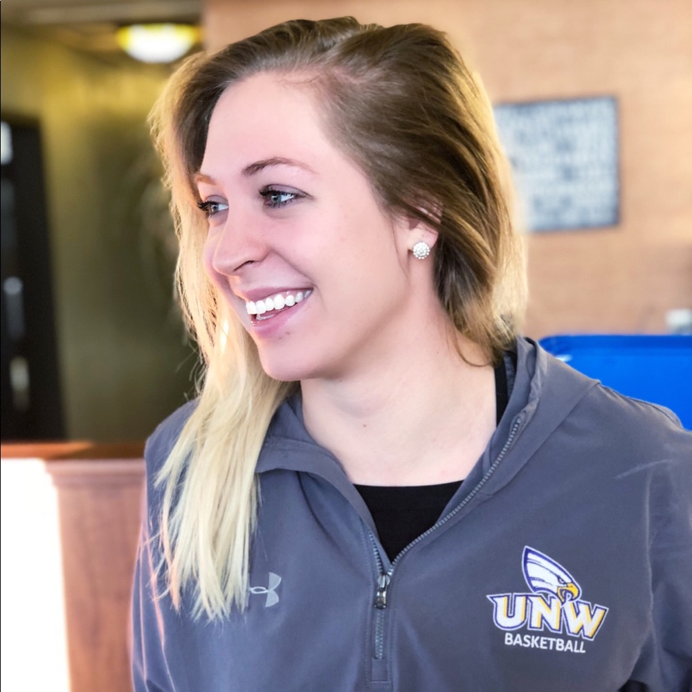 Meet your Posher, Alexandra Peterson